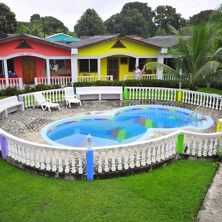 Rainbow Village La Ceiba Eksteriør bilde