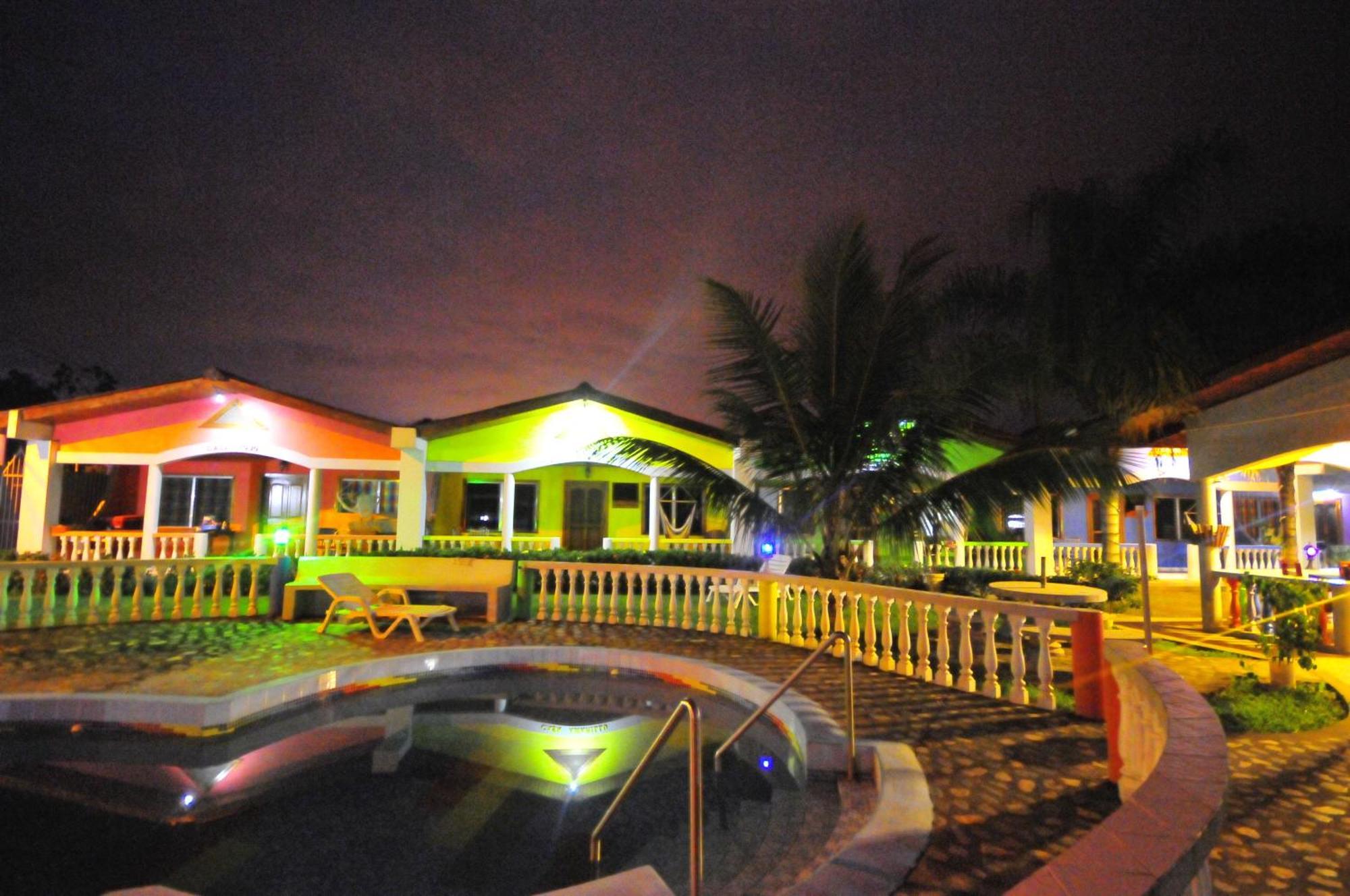 Rainbow Village La Ceiba Eksteriør bilde