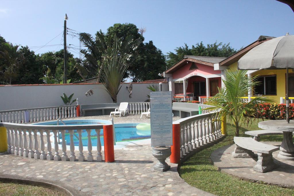 Rainbow Village La Ceiba Rom bilde