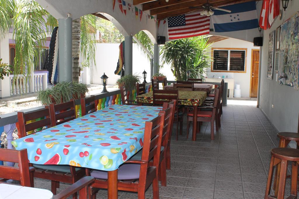 Rainbow Village La Ceiba Eksteriør bilde